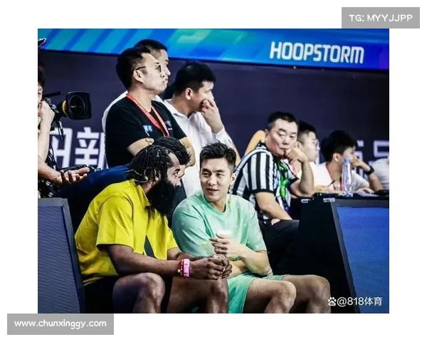 格林中国行与郭艾伦互动热烈新赛季勇士内线防守仍需其担当核心